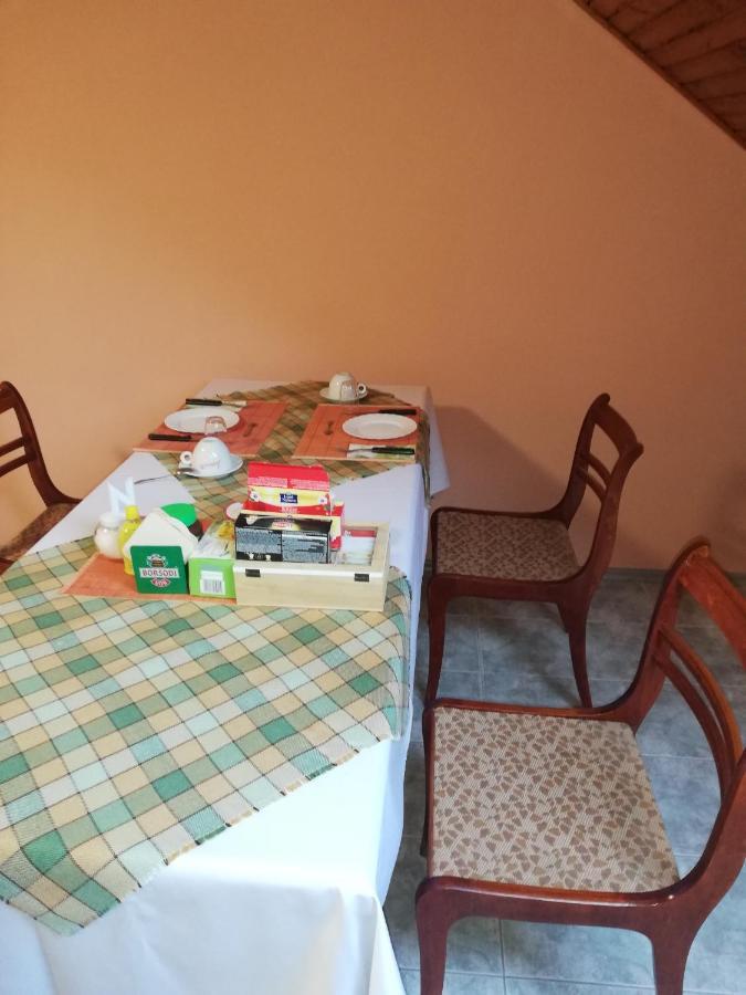 Grill Garten Vendeghaz Hotel Keszthely Ngoại thất bức ảnh