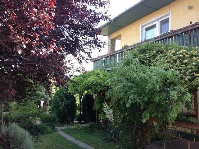 Grill Garten Vendeghaz Hotel Keszthely Ngoại thất bức ảnh