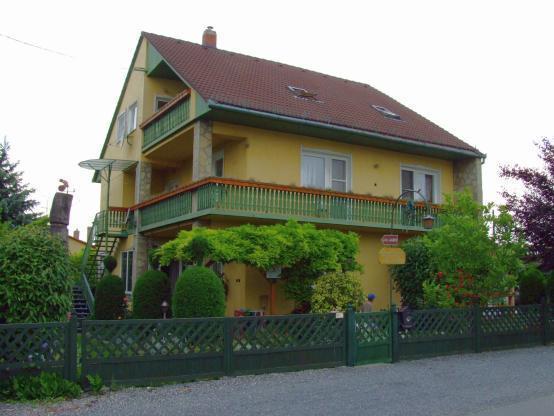 Grill Garten Vendeghaz Hotel Keszthely Ngoại thất bức ảnh