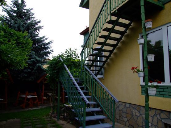 Grill Garten Vendeghaz Hotel Keszthely Ngoại thất bức ảnh
